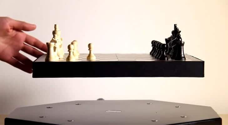 Chessboard Maglev Gadget